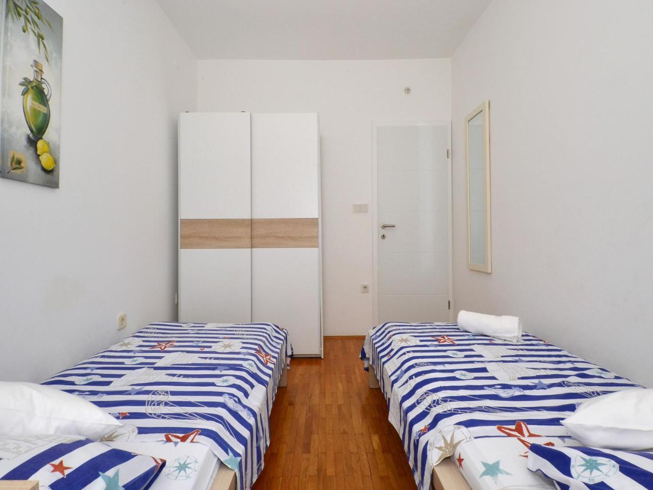 Apartments Nera Podstrana Exterior foto